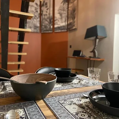 La Tour Yveline Couette-café *