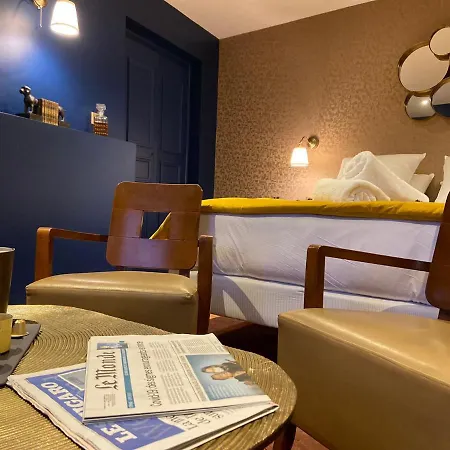 La Tour Yveline Couette-café